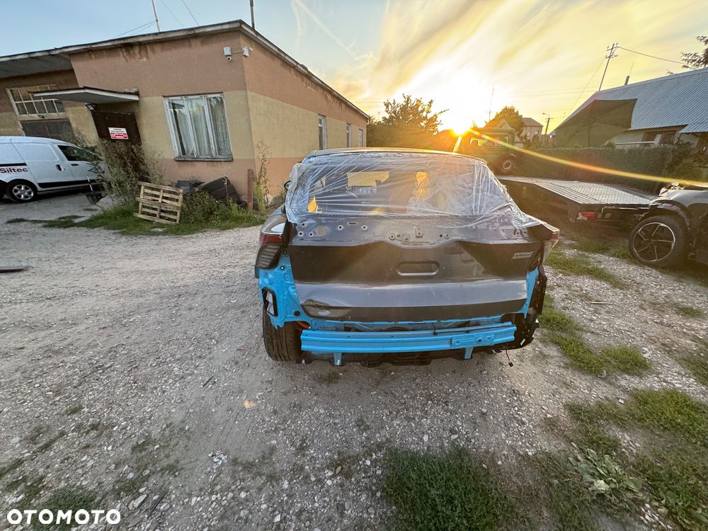 MG 4 Luxury 64 kWh - 6