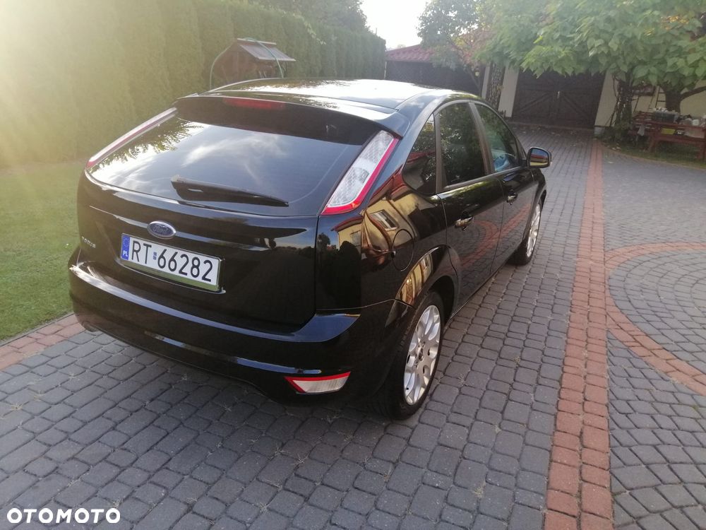 Ford Focus 2009 photo 3