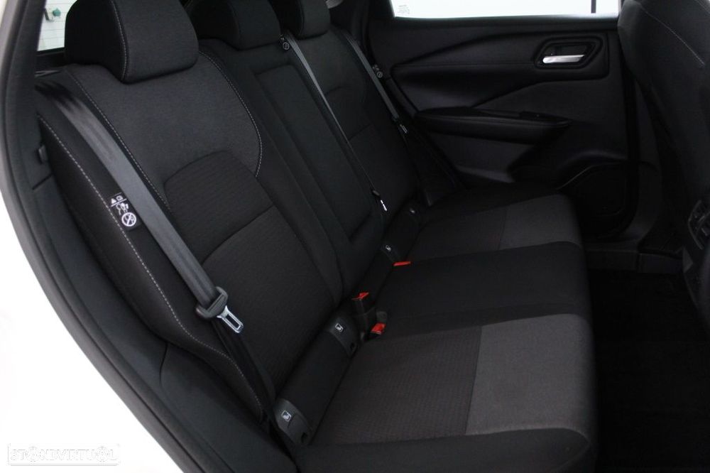 Nissan Qashqai 1.3 DIG-T N-Connecta - 15