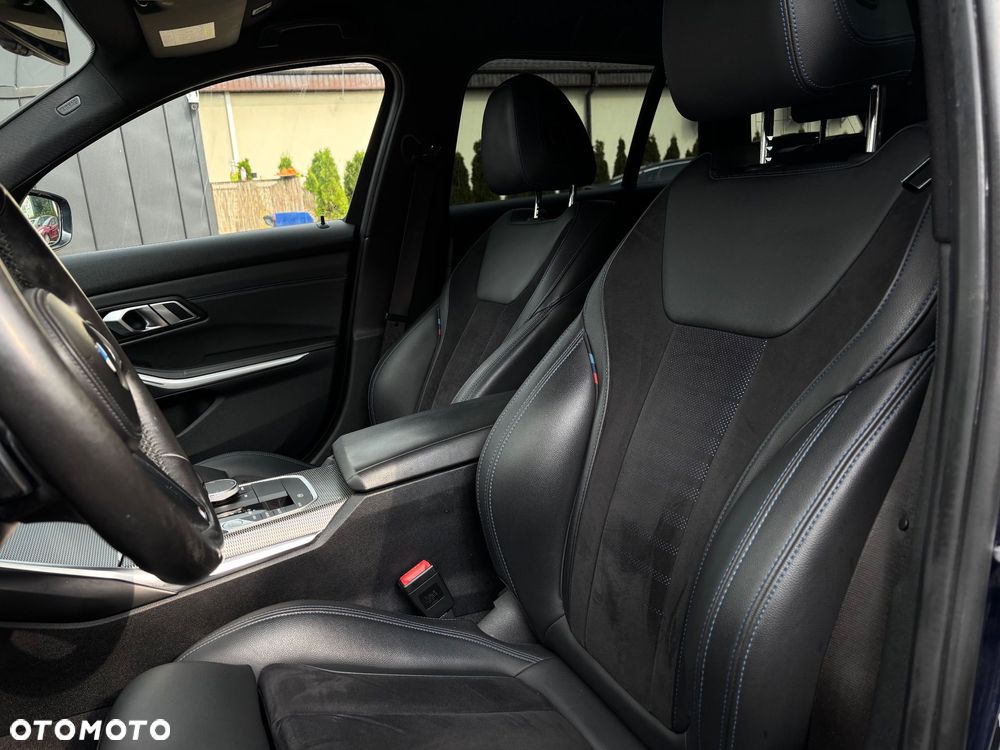 BMW Seria 3 320d xDrive Edition M Sport Shadow - 17