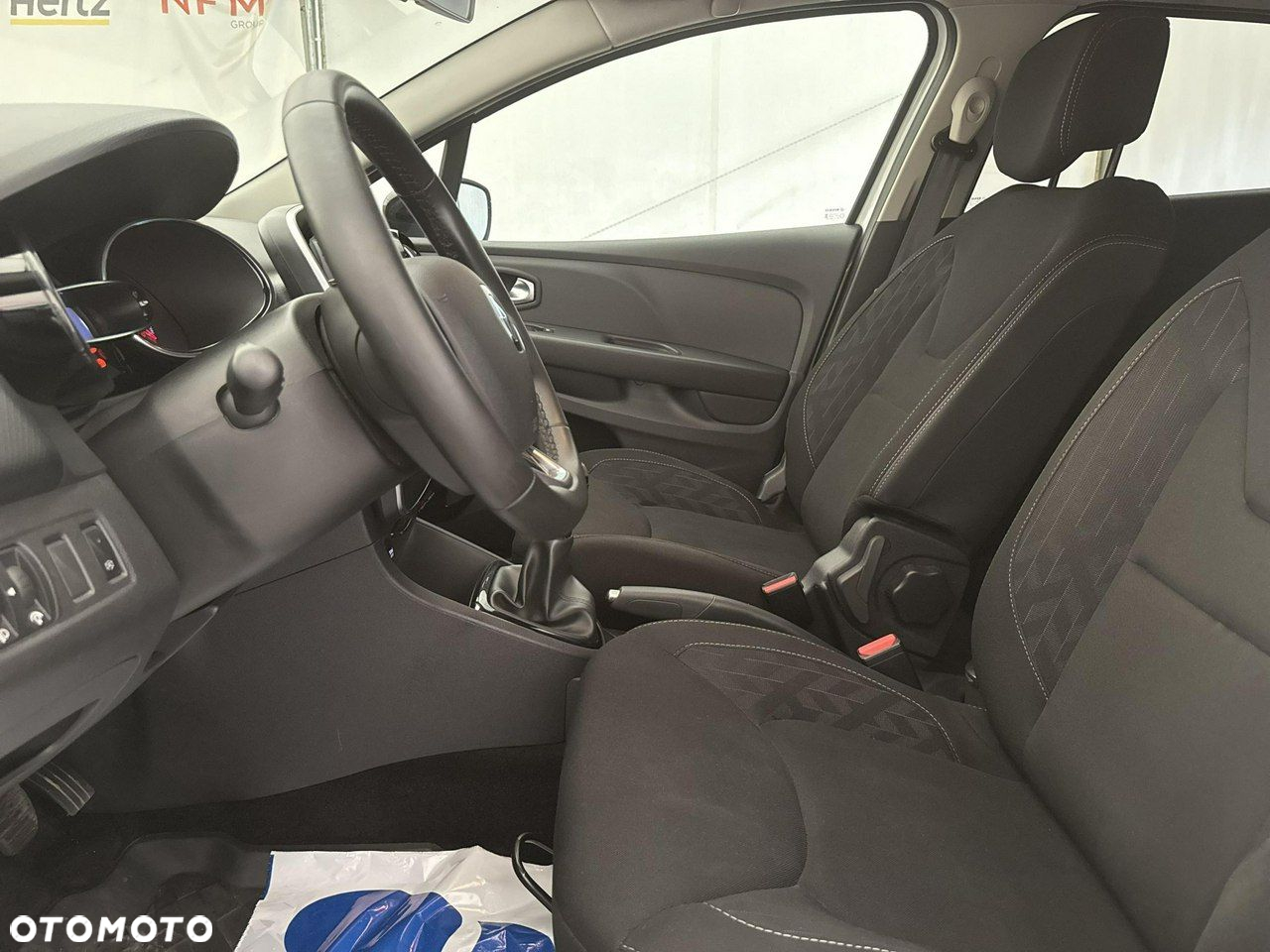 Renault Clio - 12