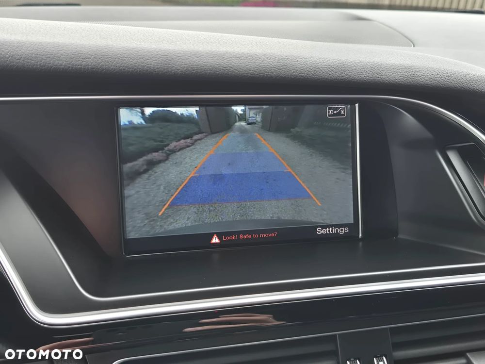 Audi A4 Limousine - 16