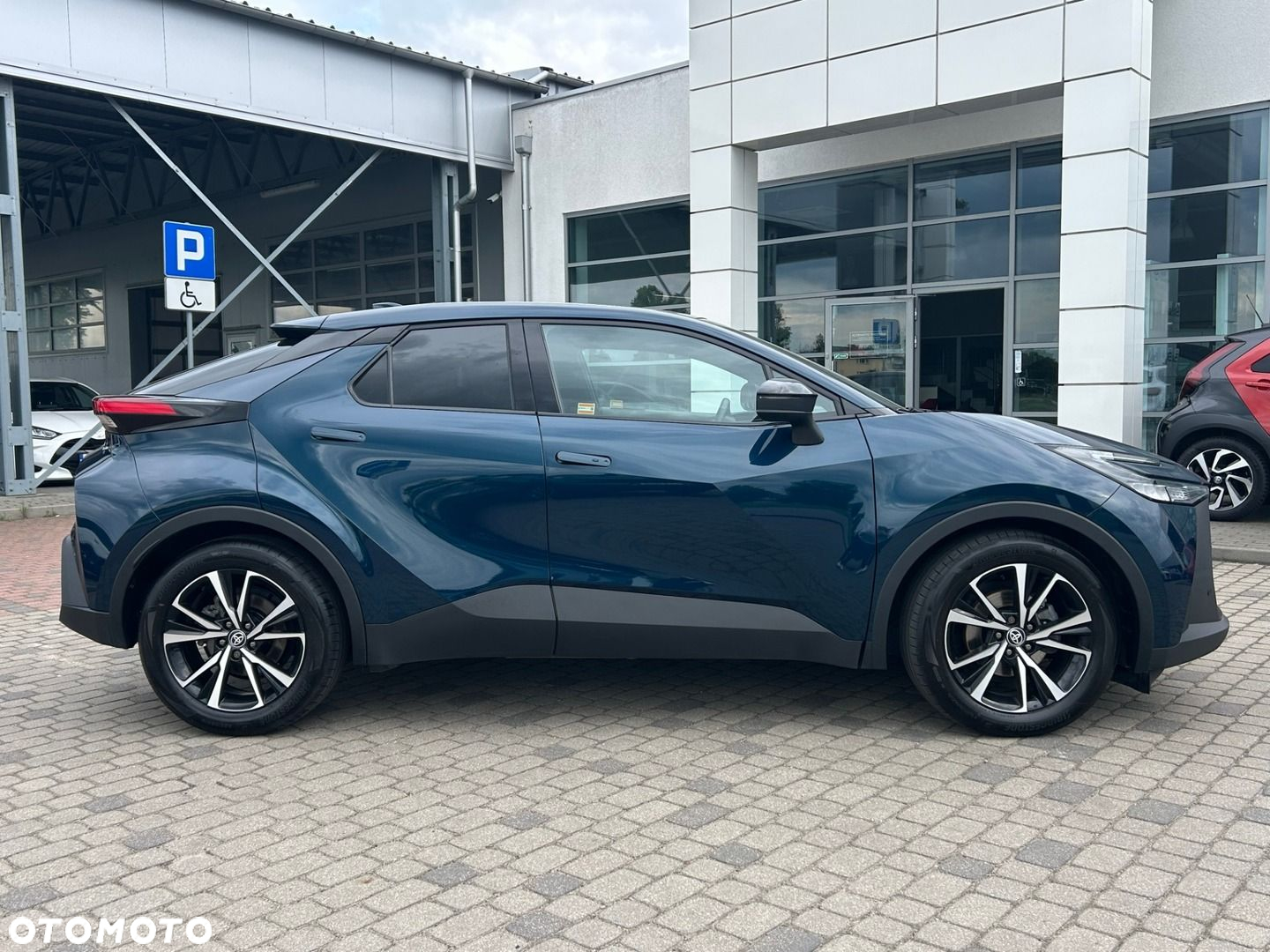 Toyota C-HR - 9