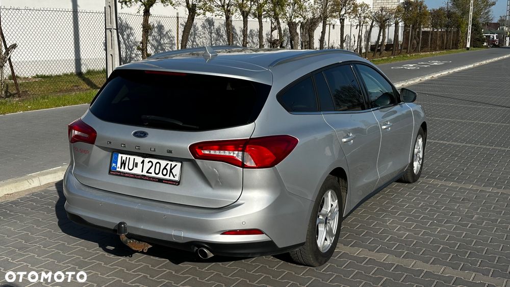 Ford Focus 1.5 TDCi Trend Sport PowerShift - 5