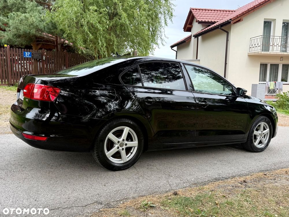 Volkswagen Jetta 1.6 TDI Comfortline - 7