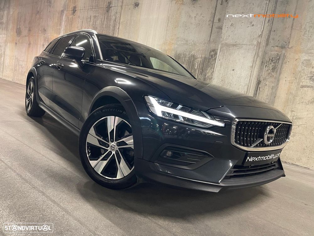 Volvo V60 Cross Country 2.0 D4 Polestar - 1