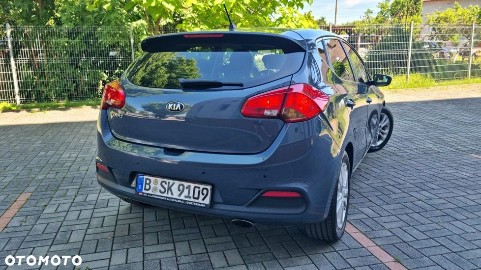 Kia Ceed 1.4 CVVT Dream Team Edition - 10