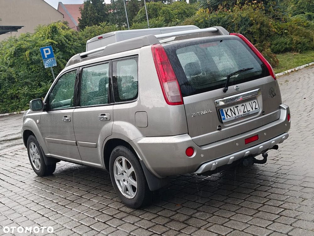 Nissan X-Trail 2.0 4x4 Comfort - 27