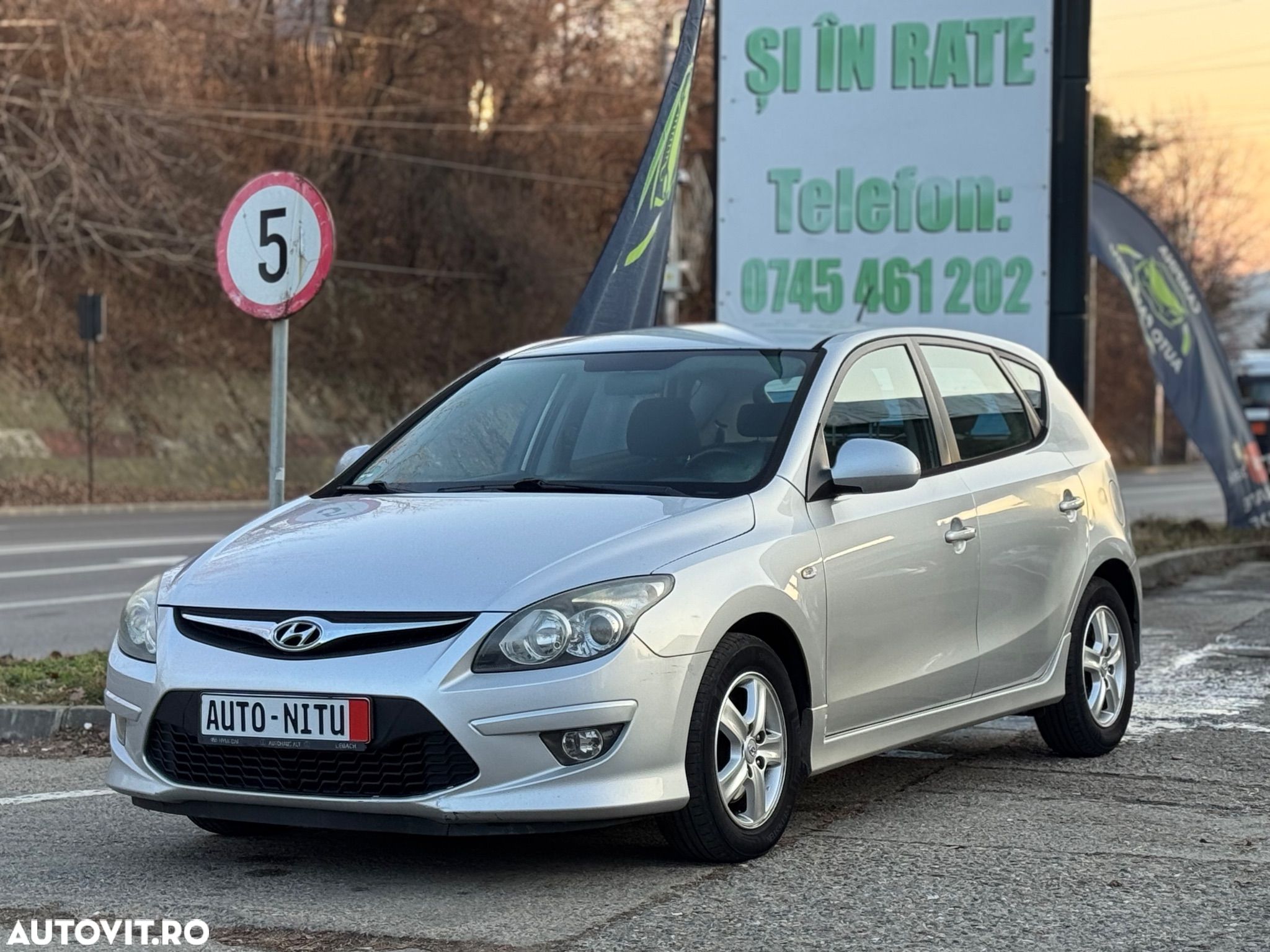 Hyundai i30 1.6 CRDI Comfort - 1