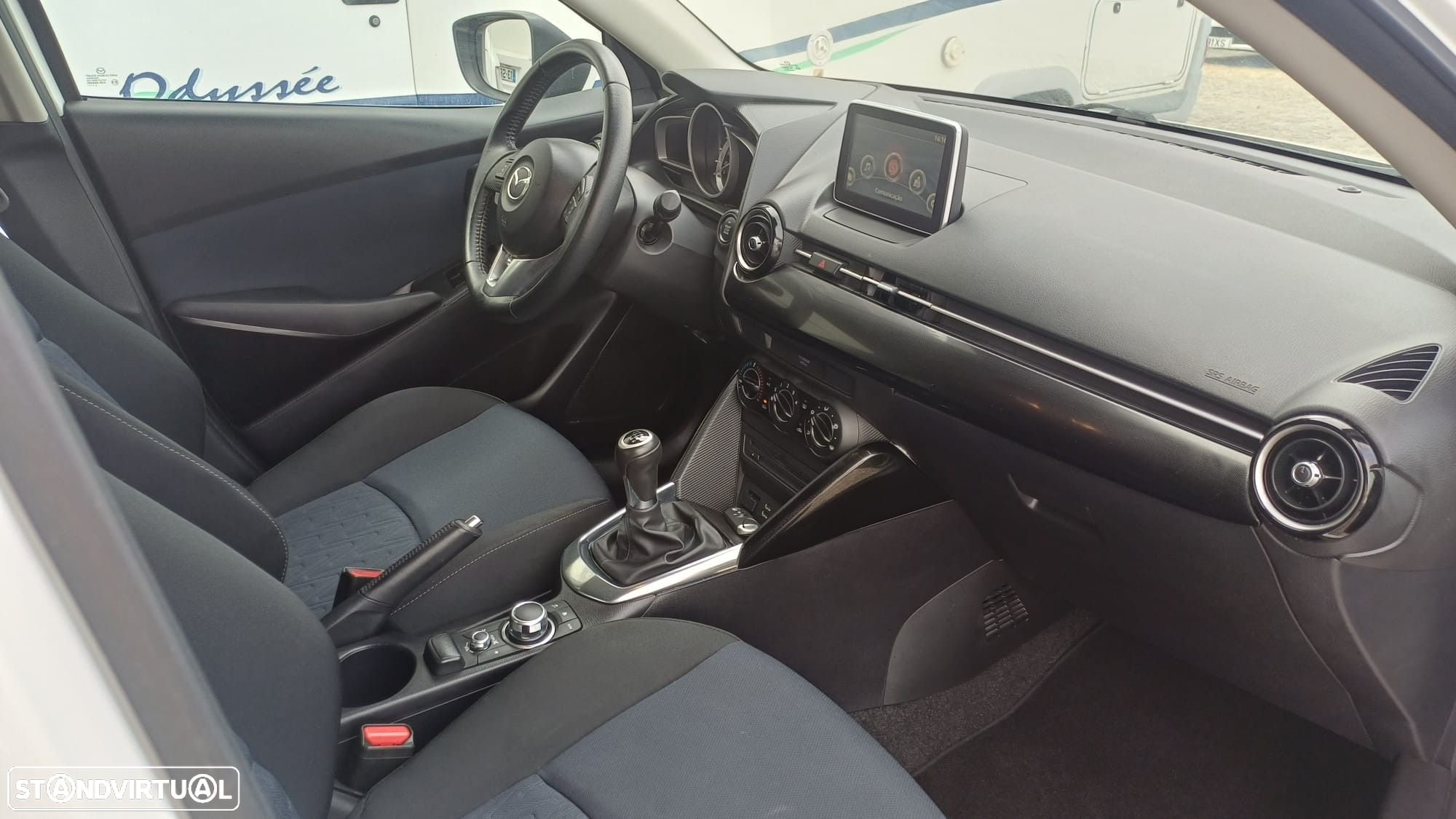 Mazda 2 1.5 Sky.Excellence - 11