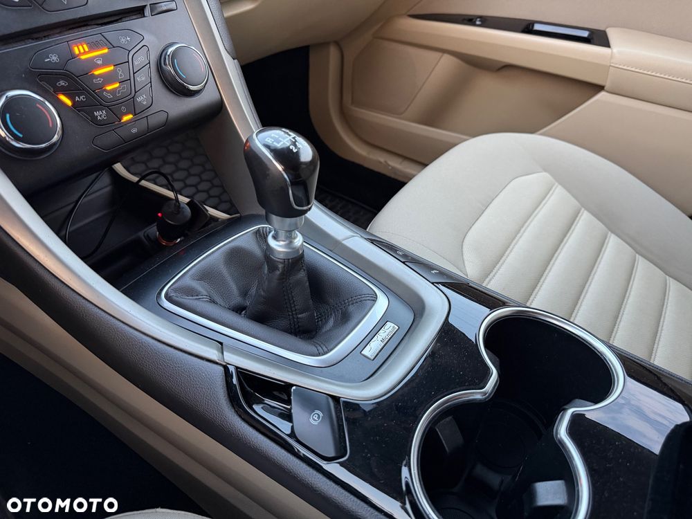 Ford Mondeo - 17
