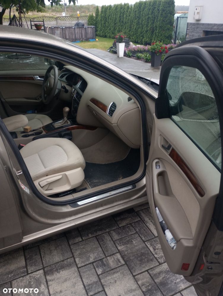 Audi A4 Limousine - 6