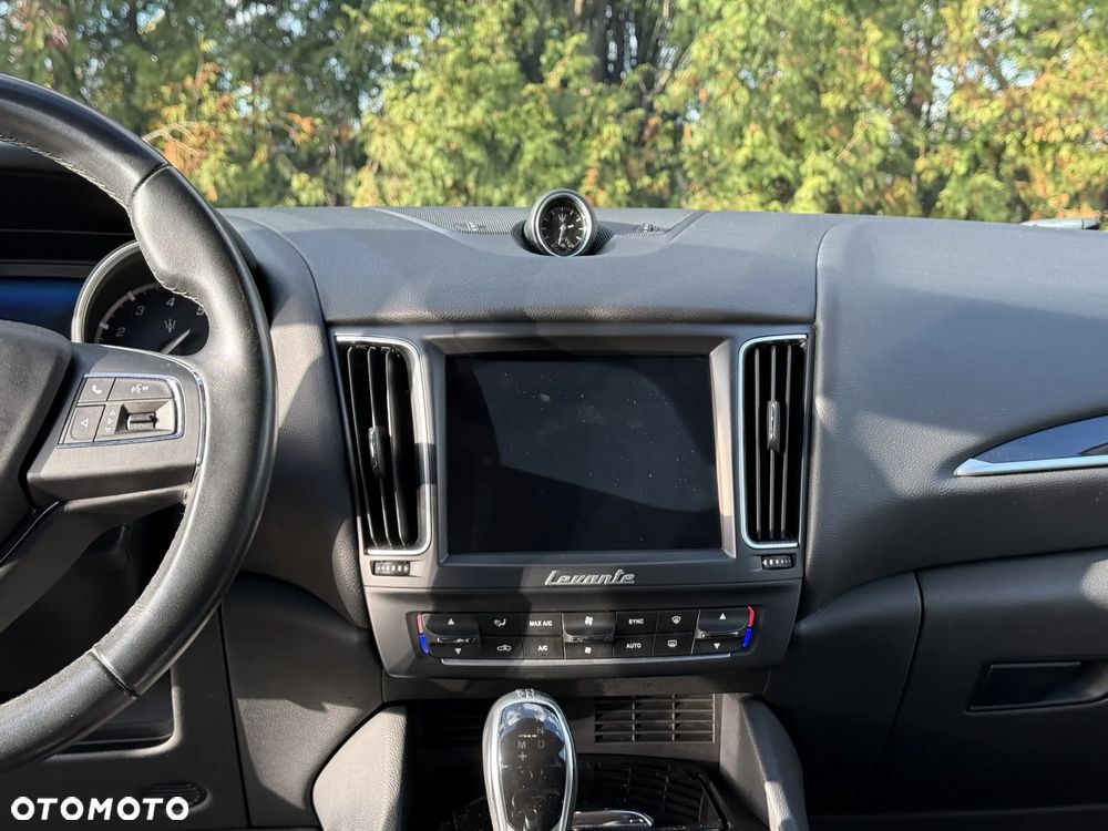 Maserati Levante Q4 - 26