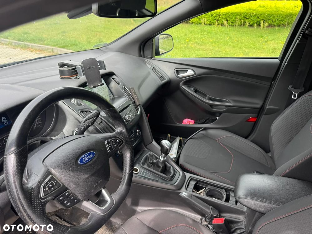 Ford Focus 1.0 EcoBoost ST-Line - 6