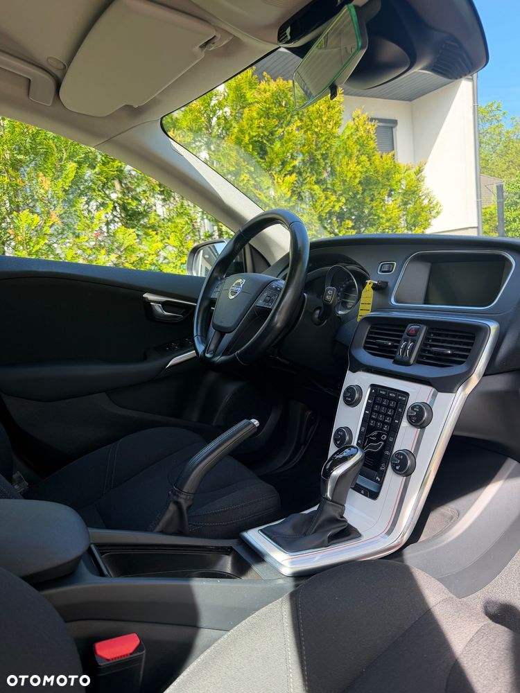 Volvo V40 Cross Country T4 AWD Ocean Race - 9