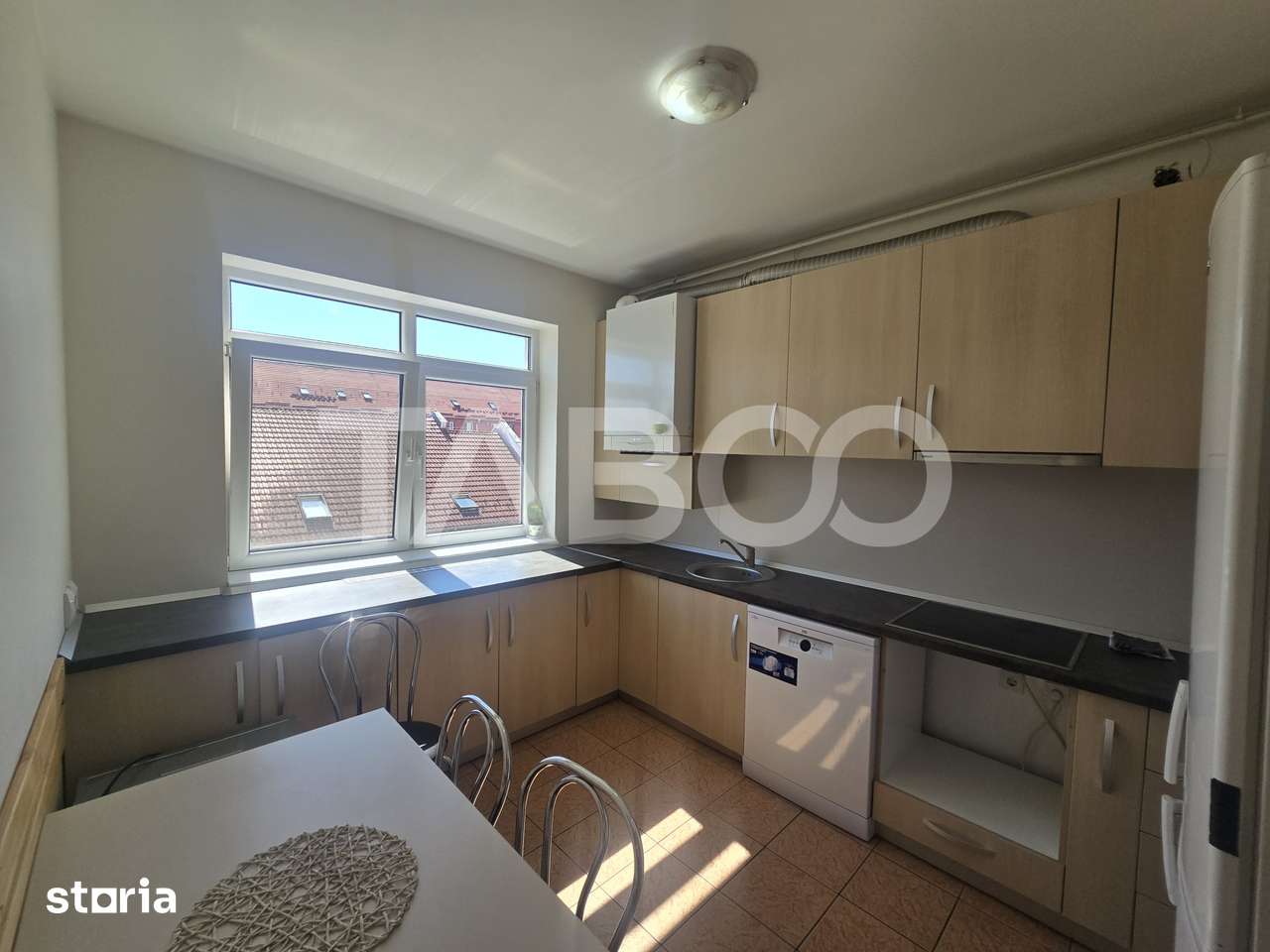 Prima inchiriere-Apartament 103 mpu 3 camere balcon 10 mp zona Strand — fotografia 3