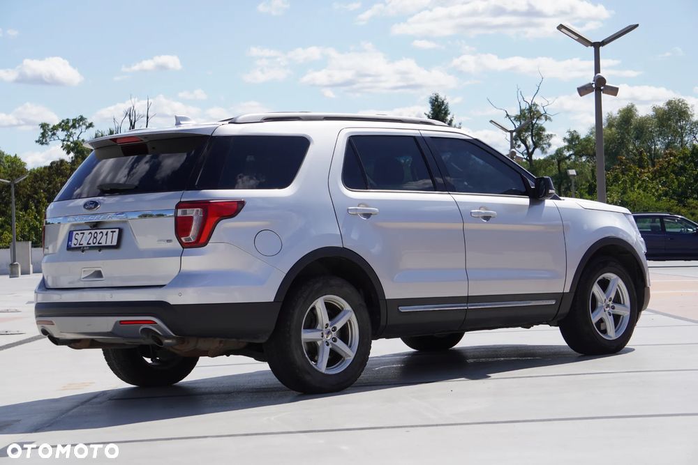 Ford Explorer - 7