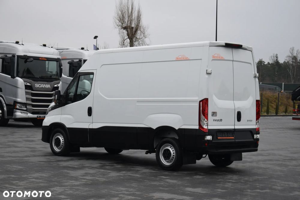 Iveco DAILY 35S12 / 2.3 - 120 KM / DOSTAWCZE / BLASZAK / KLIMA / TEMPOMAT / KLIMA / TRYB CITY / SERWISOWANY / SPROWADZONY Z NIEMIEC - 7