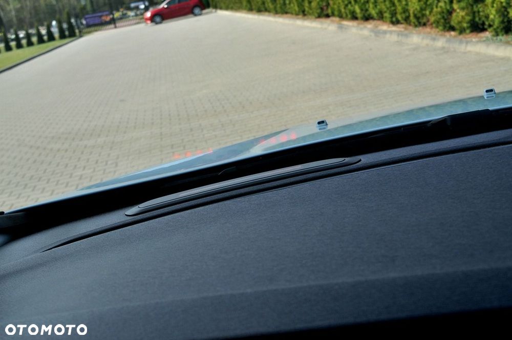 Volvo V40 D2 Summum - 17