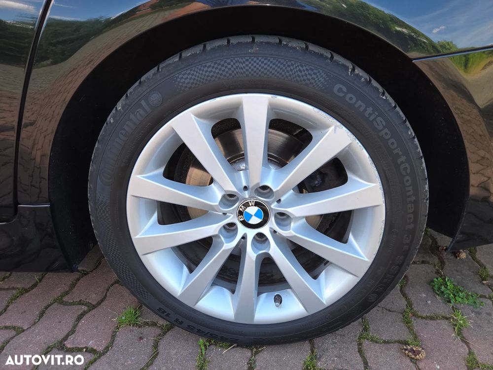 BMW Seria 5 520d Aut. - 38