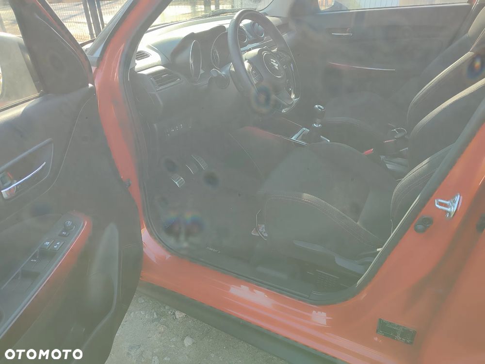 Suzuki Swift - 12
