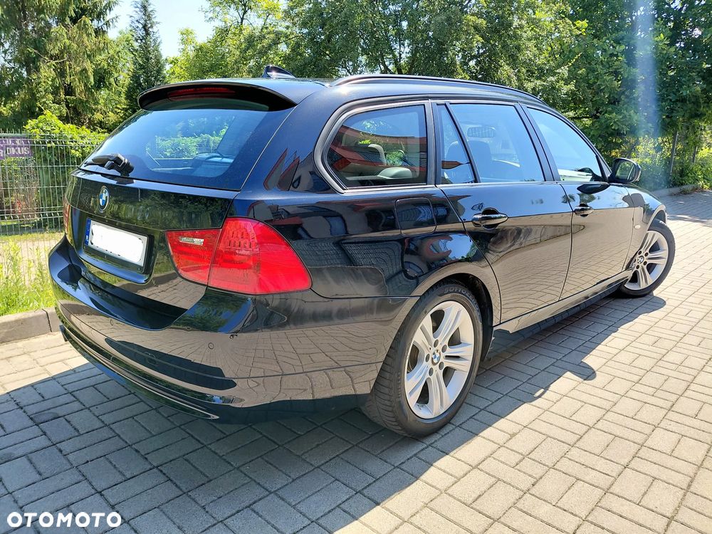 BMW Seria 3 320d DPF Edition Sport - 5