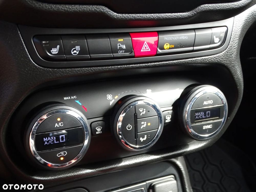 Jeep Renegade 1.6 MultiJet Limited - 25