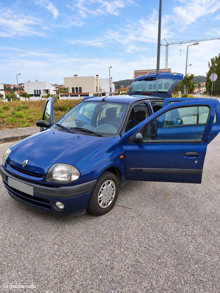 Renault Clio - 14