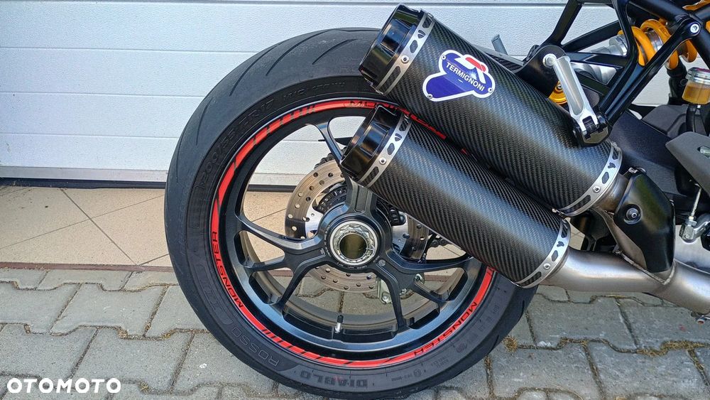 Ducati Monster - 33