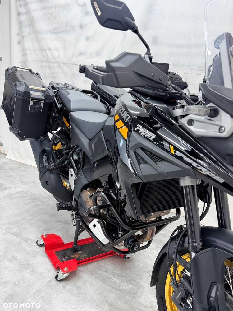 Suzuki V-STROM - 16