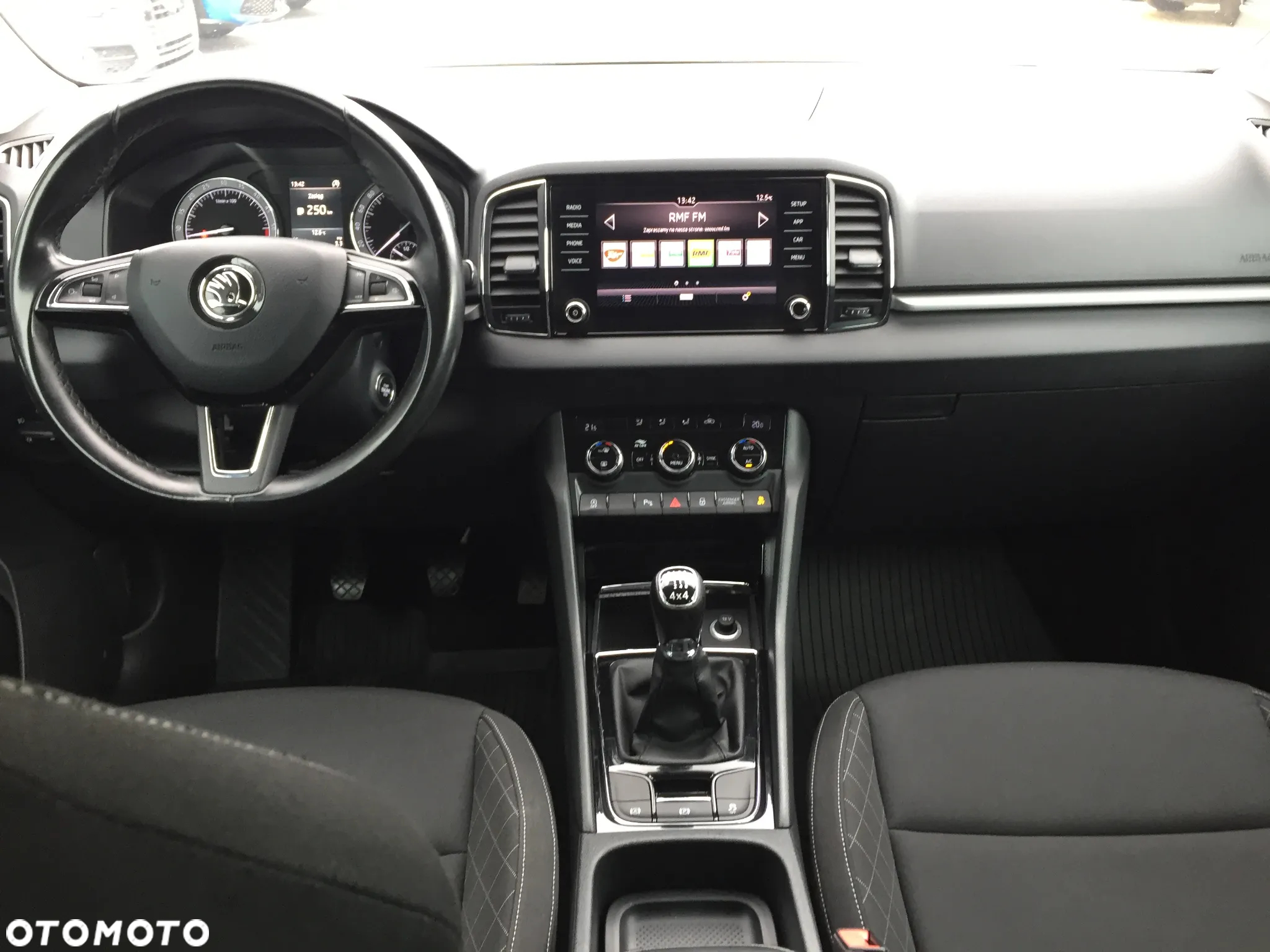 Skoda Karoq 2.0 TDI SCR 4x4 Ambition - 10