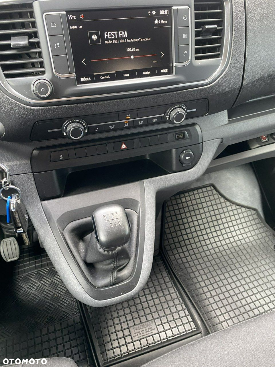 Opel Vivaro - 19