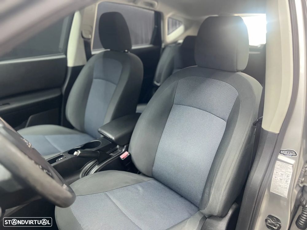 Nissan Qashqai 1.6 Visia - 8