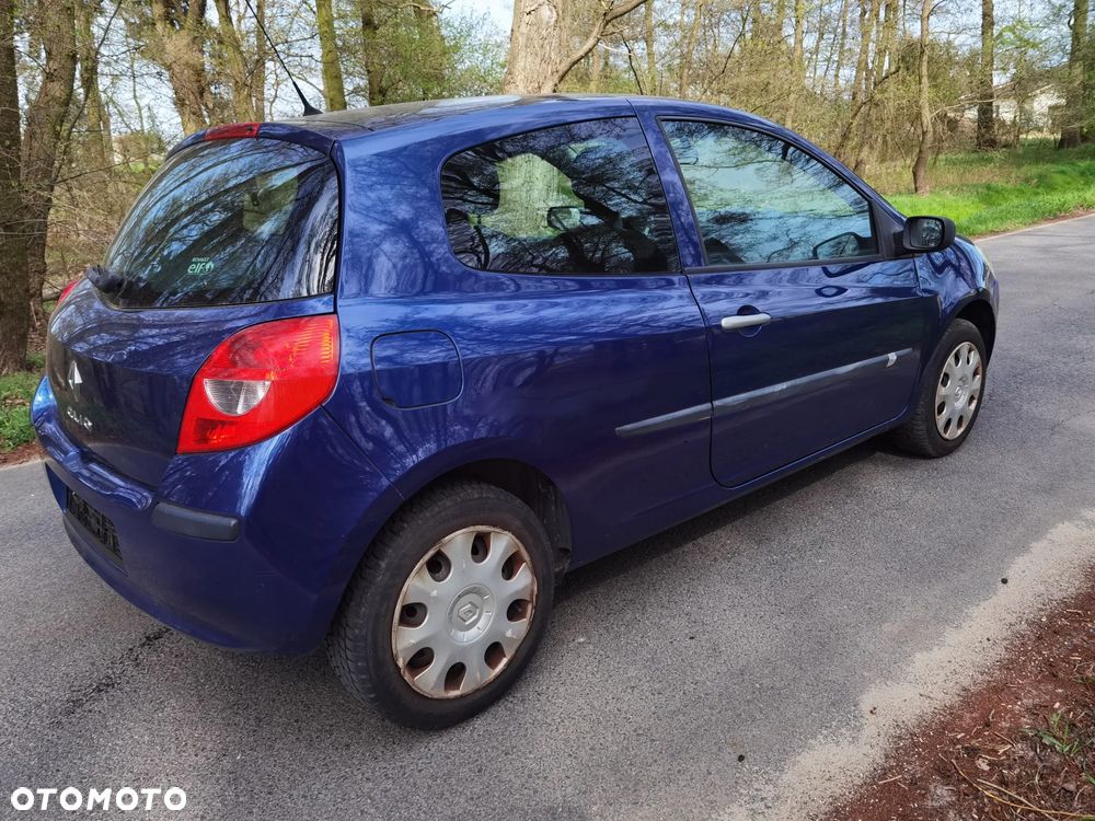Renault Clio 1.2 16V 75 Expression - 3