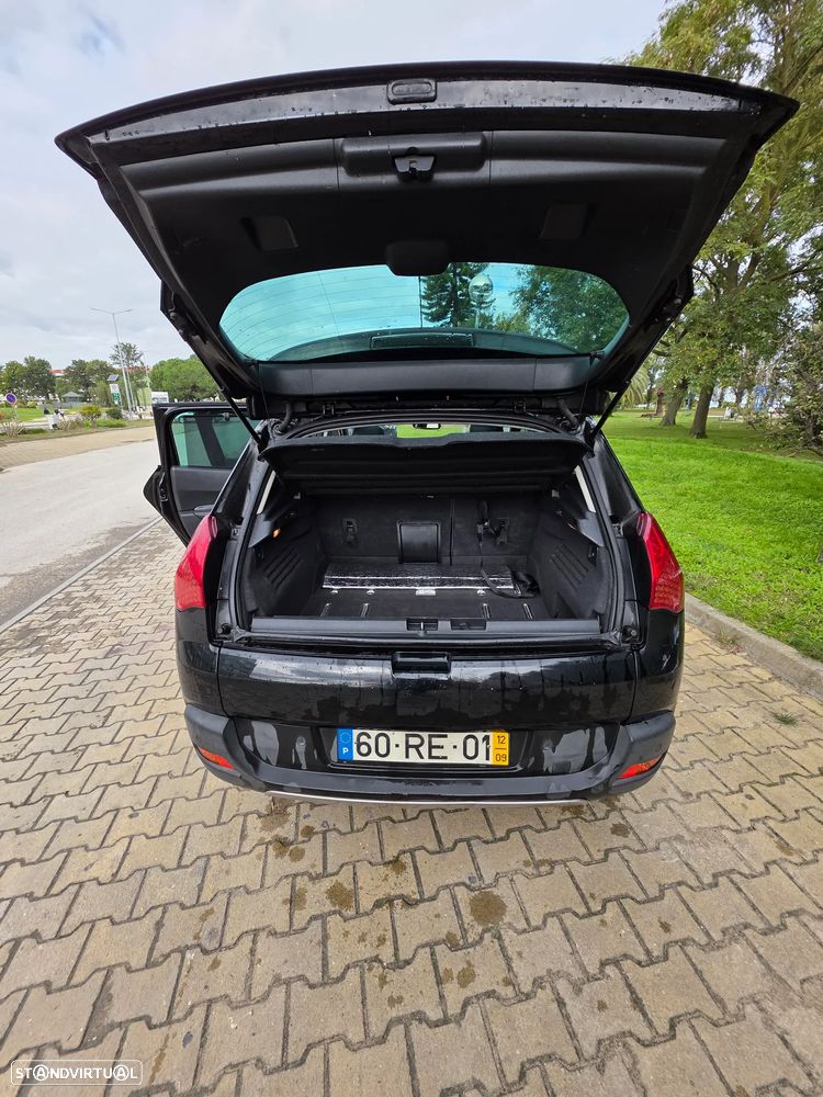 Peugeot 3008 2.0 HDi Hybrid4 99g J18 - 12
