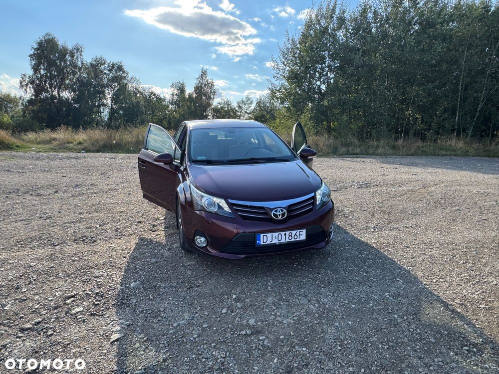 Toyota Avensis 1.8 Premium MS - 4