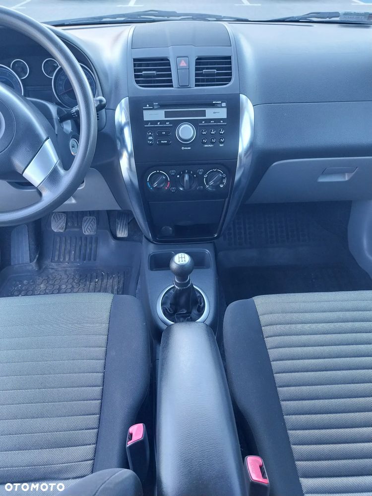 Suzuki SX4 - 8