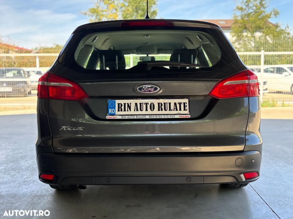 Ford Focus - 10