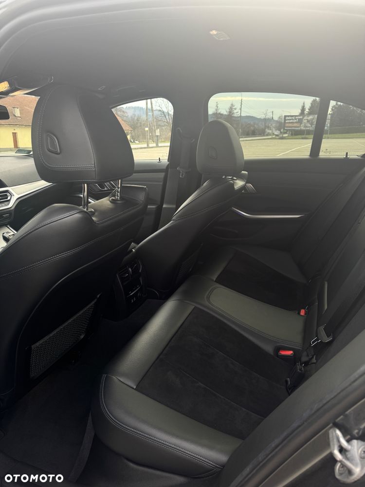 BMW Seria 3 330i xDrive M Sport sport - 11
