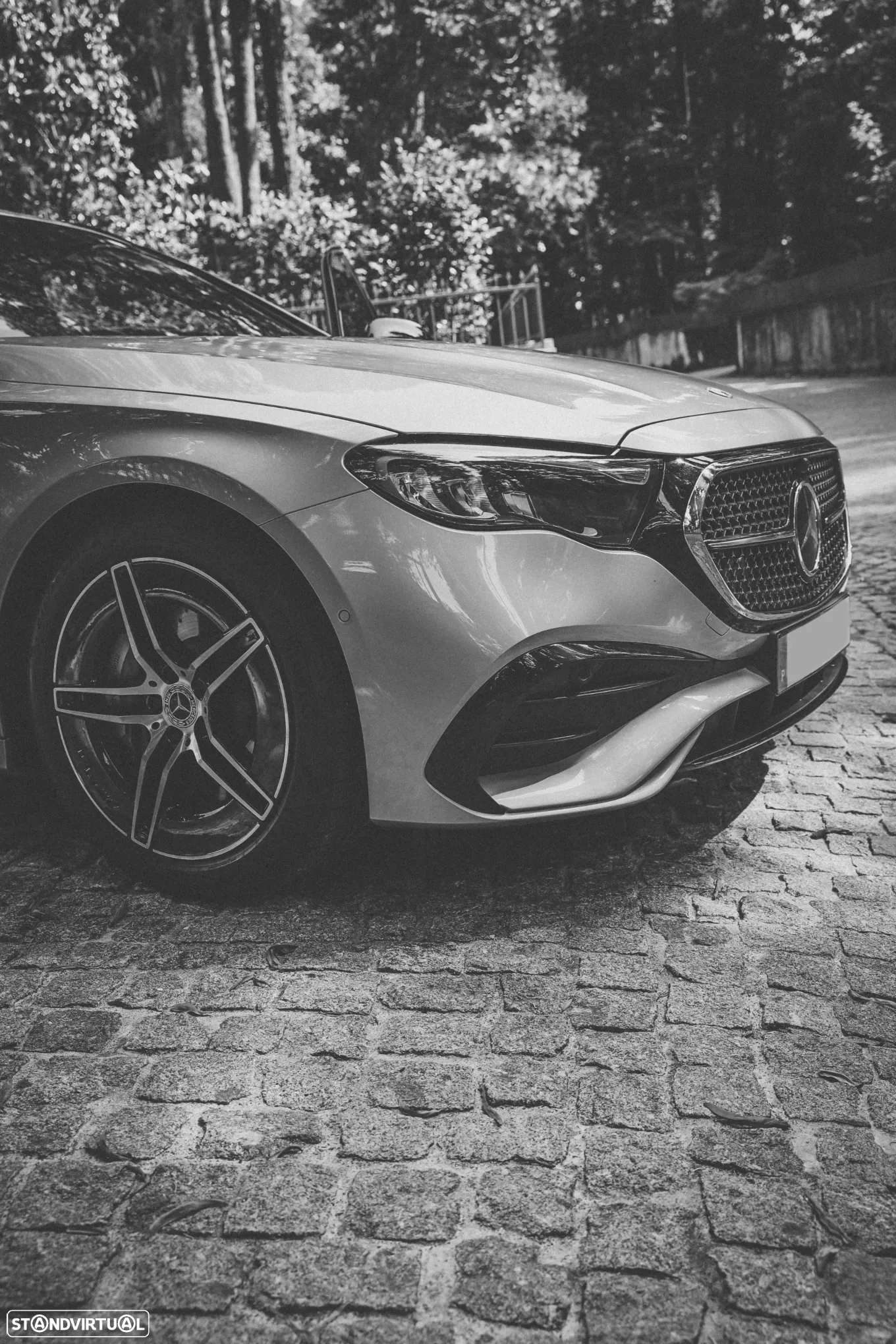 Mercedes-Benz E 300 e AMG Line - 31