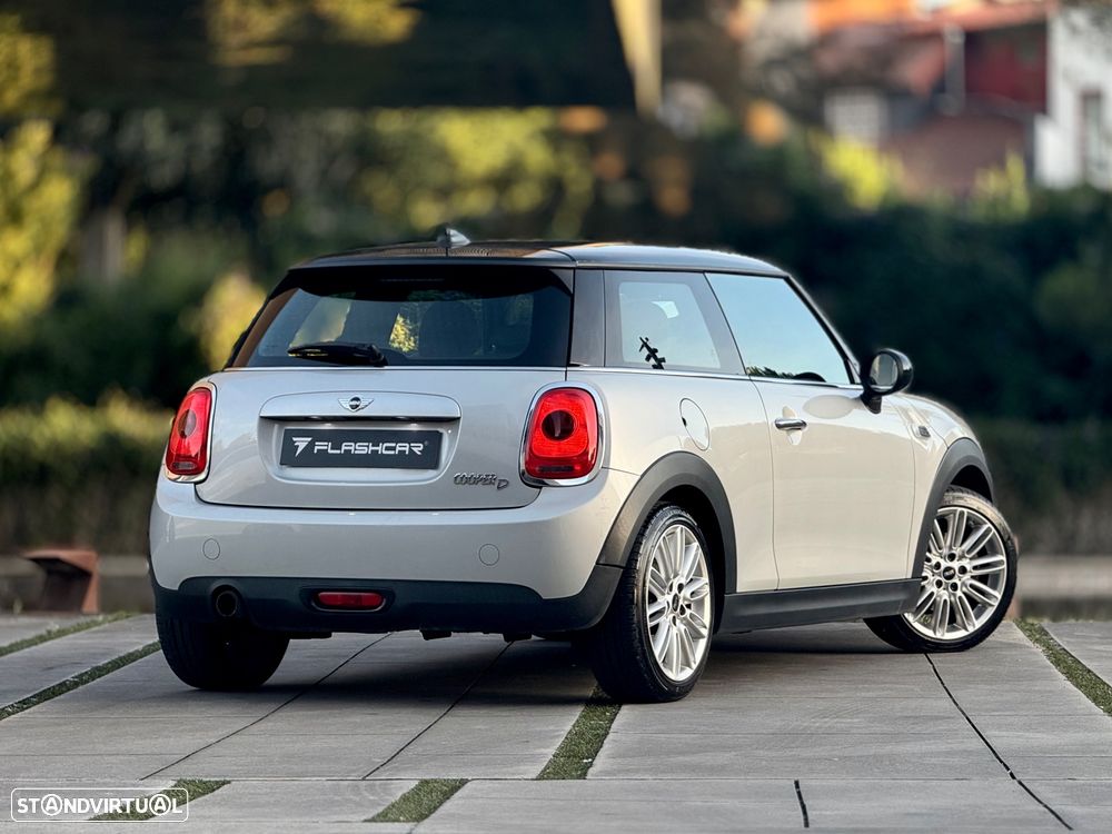 MINI 3 Portas Cooper D - 22