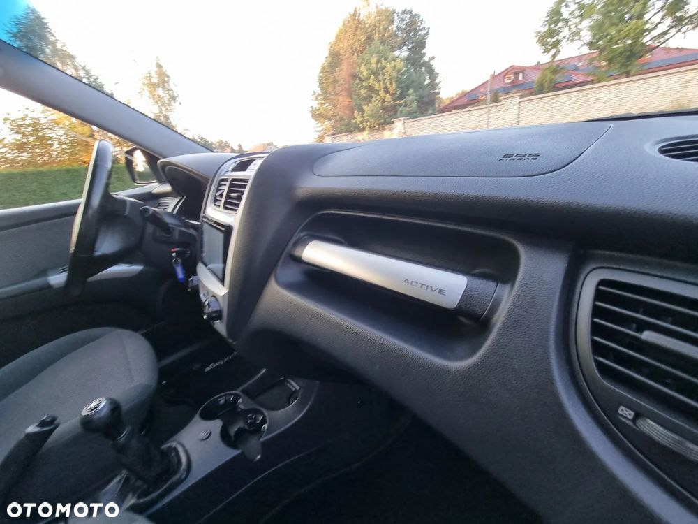 Kia Sportage 2.0 Expedition + - 24