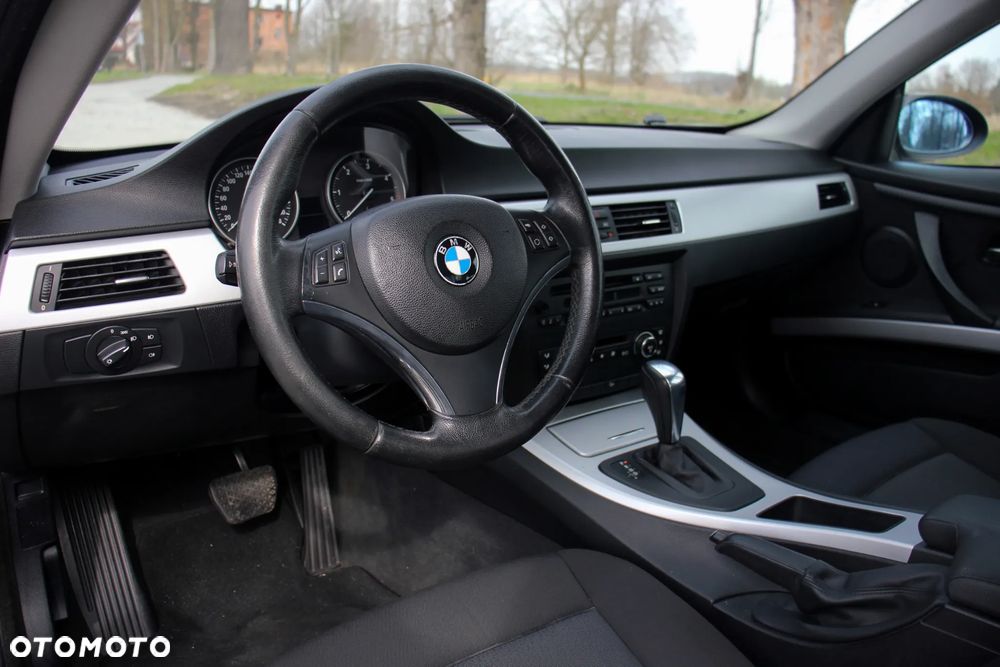 BMW Seria 3 330xd - 11