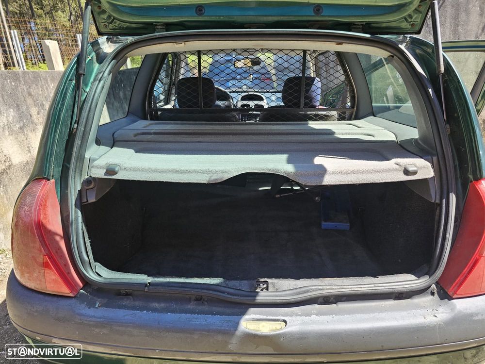 Renault Clio 1.9 D RN - 2