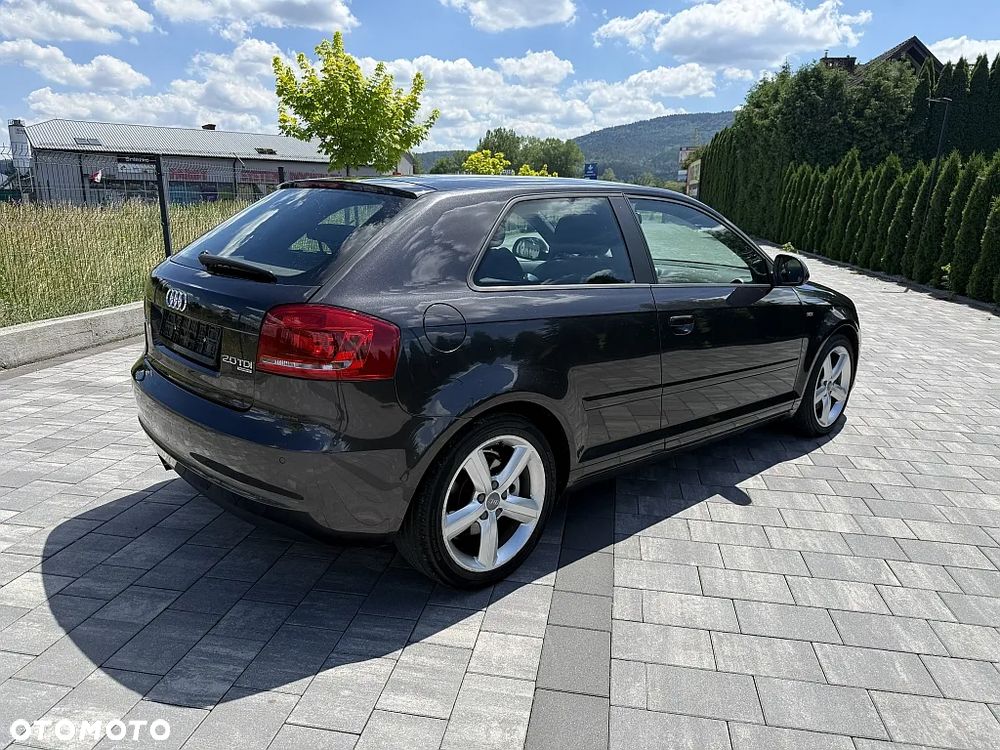 Audi A3 3-drzwiowe 2.0 TDI DPF quattro S line Sportpaket (plus) - 4