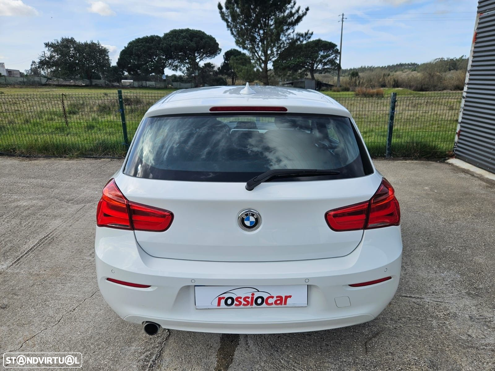 BMW 116 d Line Urban - 11