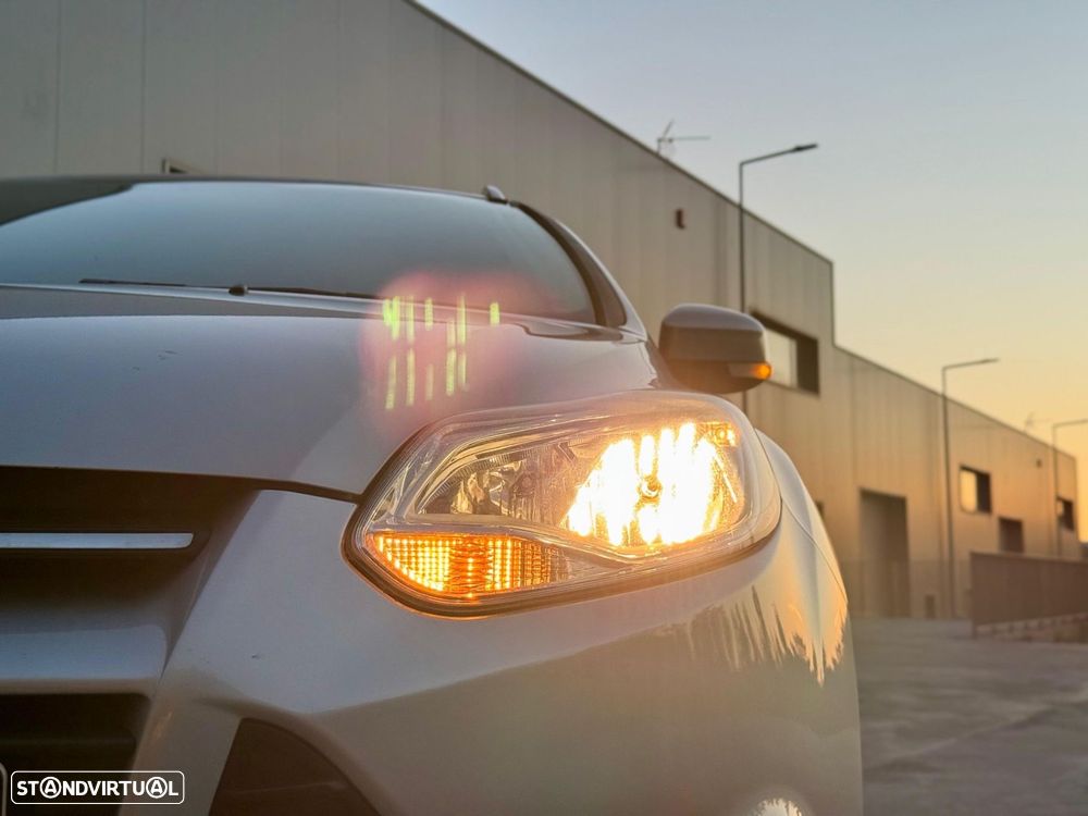 Ford Focus SW 1.6 TDCi Titanium - 34