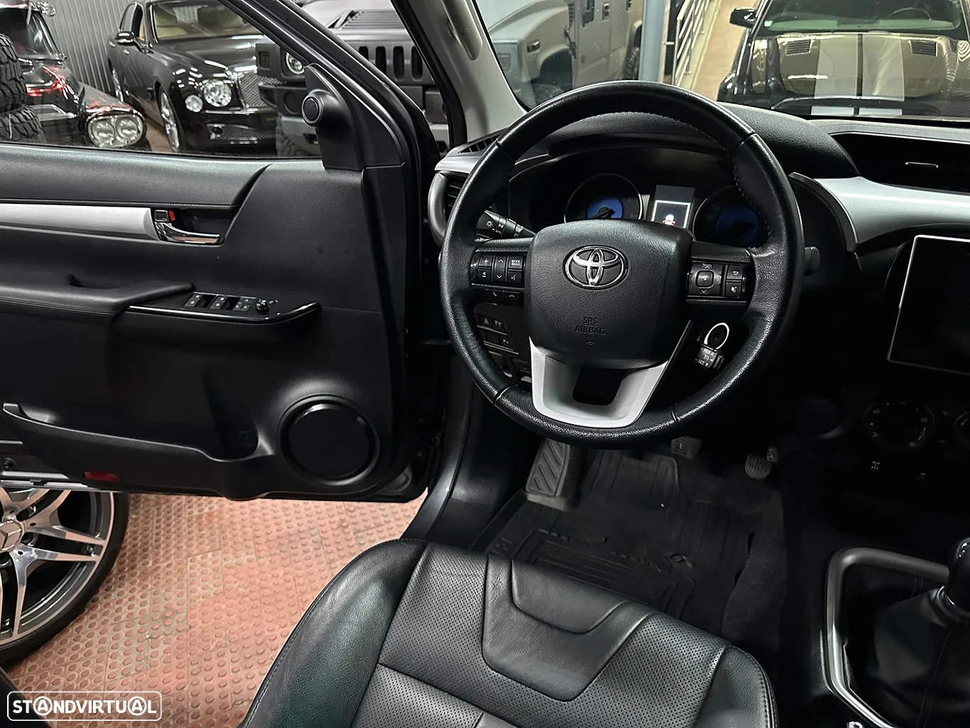 Toyota Hilux 2.4 D-4D 2WD CD Tracker - 22