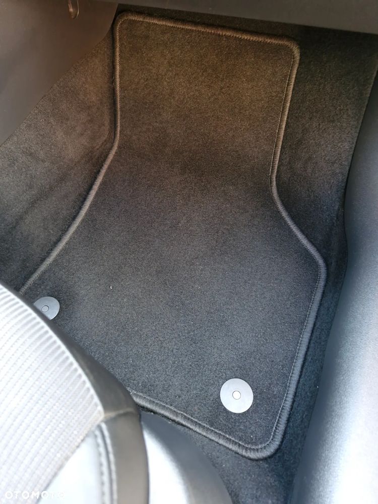 Skoda Octavia 2.0 TDI SCR Clever DSG - 31