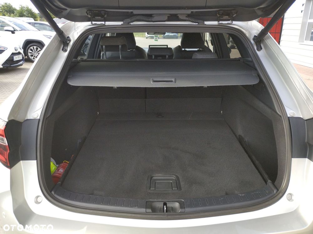 Toyota Corolla 1.8 Hybrid Style - 14